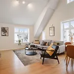Unique And Spacious Apt Close To City Centre