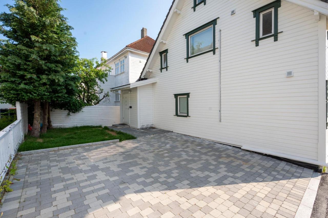 Unique And Spacious Close To Centre Leilighet *